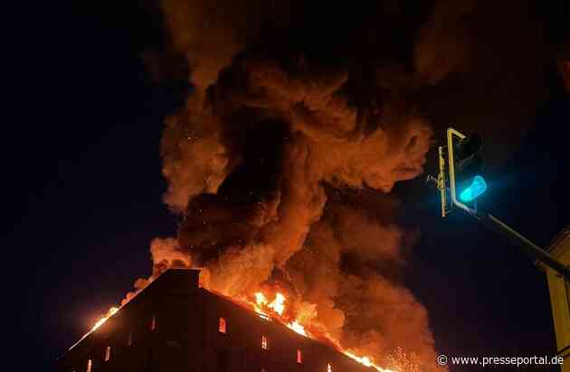 FW Dresden: erneuter Großbrand in einer leerstehenden Industriebrache - Warnung vor Rauchentwicklung