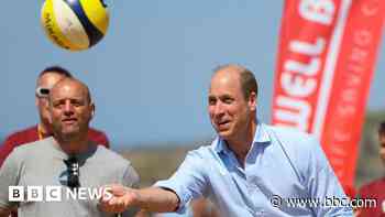 Watch: Prince William plays volleyball on Newquay beach