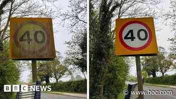 Man hailed a hero for cleaning filthy road signs
