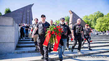 Putins Nachtwölfe am Sowjet-Ehrenmal – Mehrere Teilnehmer bei Gedenken abgeführt