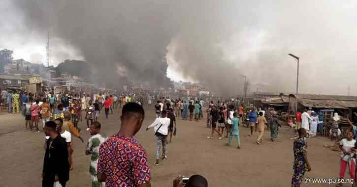 Ogun Govt, NEMA compensate traders affected by Lafenwa market fire disaster