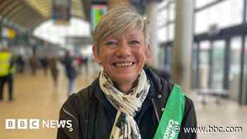 Patient travels 300 miles for charity on £2 bus fares