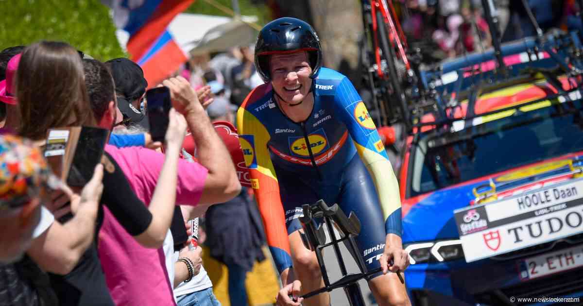 LIVE Giro d’Italia | Daan Hoole is snelste tijd kwijt in tijdrit, bekijk hier de starttijden van de favorieten