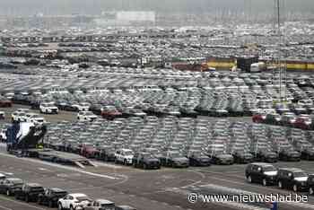 In Zeebrugge staan tienduizenden auto’s te wachten op een koper: “Maar dat het hier vol staat met Chinese auto’s, is niet waar”