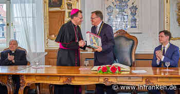 Bambergs neuer Erzbischof trug sich in goldenes Buch der Stadt ein