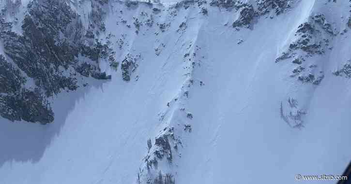 Photos of avalanche that killed 2 skiers released as bodies are recovered