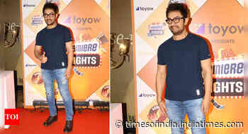 Aamir celebrates 25 years of Sarfarosh; fans REACT
