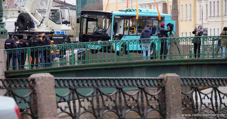 Mehrere Tote bei Busunglück in St. Petersburg
