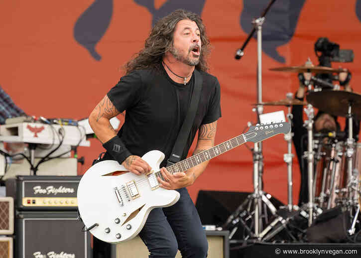 Watch Foo Fighters dedicate “My Hero” to Steve Albini