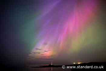 Aurora Borealis: ‘Unbelievable’ Northern Lights display illuminates night sky over London