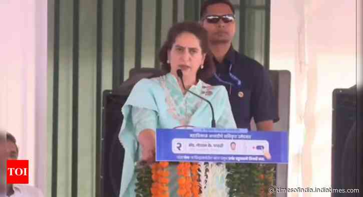 PM Modi should learn from Indira Gandhi: Priyanka Gandhi in Maharashtra rally