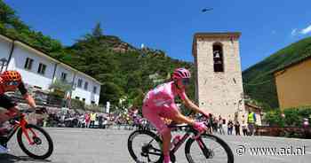 LIVE Giro d’Italia | Peloton geeft sterke kopgroep niet heel veel ruimte in lastige bergetappe