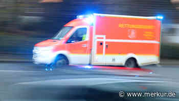Tödlicher Verkehrsunfall in Bayern: Motorradfahrerin (24) verstirbt noch am Unfallort