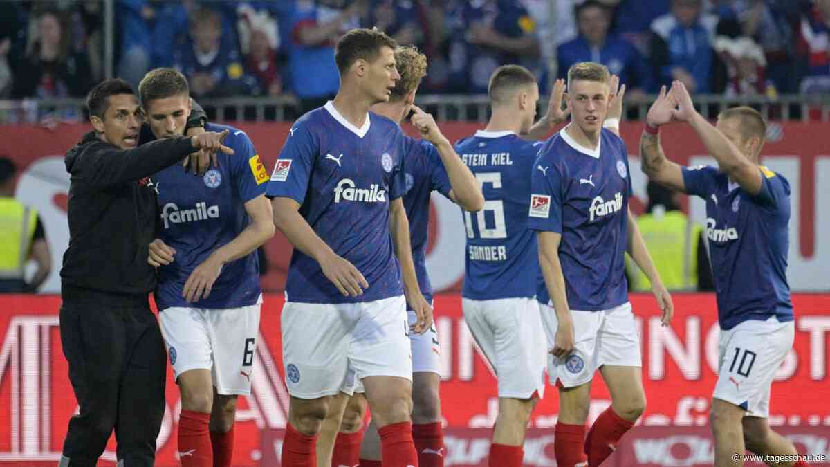 Holstein Kiel steigt zum ersten Mal in die Fußball-Bundesliga auf