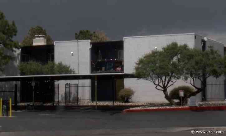 3 minorly injured after Albuquerque apartment fire
