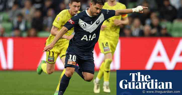 Melbourne Victory and Wellington Phoenix grind out draw in A-League Men semi-final