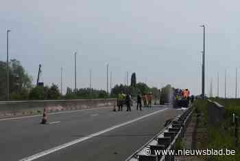 Verreiker volledig in vlammen op door hoog oliepijl