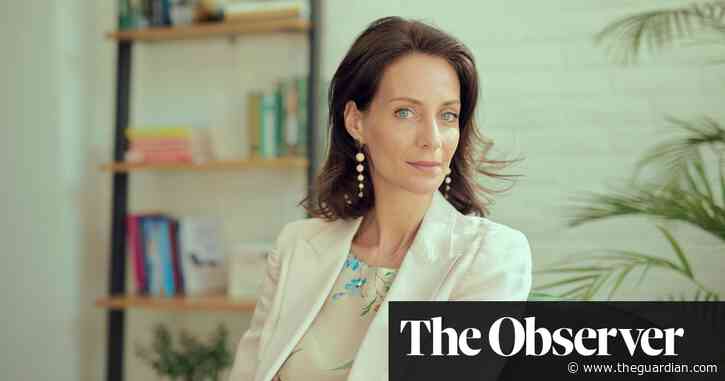 ‘Money pervades everything’: the psychotherapist delving into our deep anxiety about finances