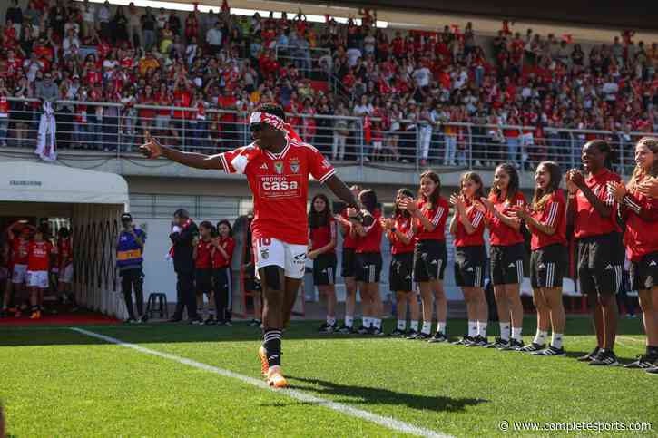 Ucheibe Celebrates Portuguese League Title With Benfica