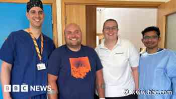 Knee replacement patient goes home on same day as op