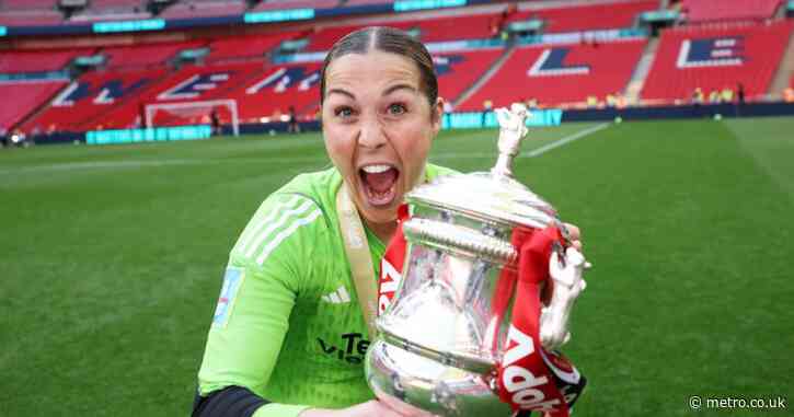 Marc Skinner urges Mary Earps to stay after Man Utd win FA Cup final