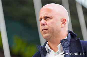 Arne Slot doet zijn beklag en pleit voor een rigoureuze ingreep in de Eredivisie