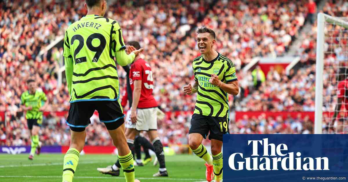 Arsenal keep up title pressure as Trossard sinks Manchester United