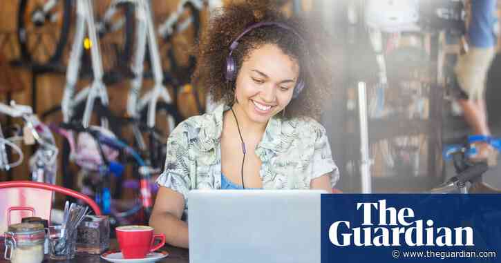 Internet use is associated with greater wellbeing, global study finds
