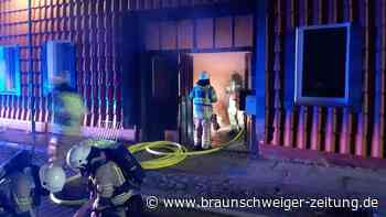 Nach nächtlichem Brand in Helmstedt: Polizei sucht Brandstifter