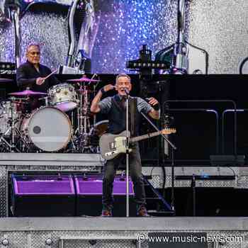 Bruce Springsteen opens Kilkenny gig with rousing tribute to Shane MacGowan