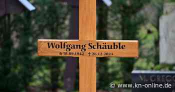 Unbekannte graben metertiefes Loch am Grab von CDU-Politiker Wolfgang Schäuble