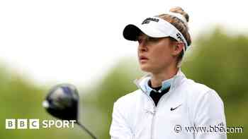 Korda closes on lead as she chases record title