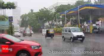 Rain, dust storm and gusty winds hit Mumbai, Thane and nearby areas; flights delayed, train services affected