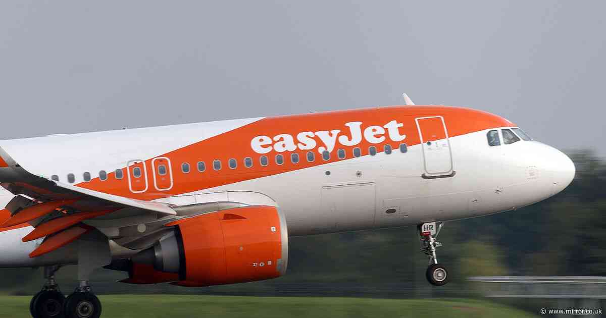 Drunken yobs booted off easyJet flight after trying to use the toilet during take off