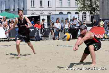 Sint-Pietersplein is 6 dagen het mekka van beachvolleybal: elke dag kan je gratis wedstrijden gaan bekijken
