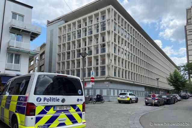 Bommelding in Antwerpse handelsschool Sint-Lodewijk: leerlingen geëvacueerd, sweeping door politie blijkt negatief