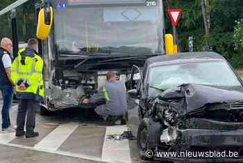 Opnieuw ongeval met auto en lijnbus op Hasseltse busbaan: vijf gewonden