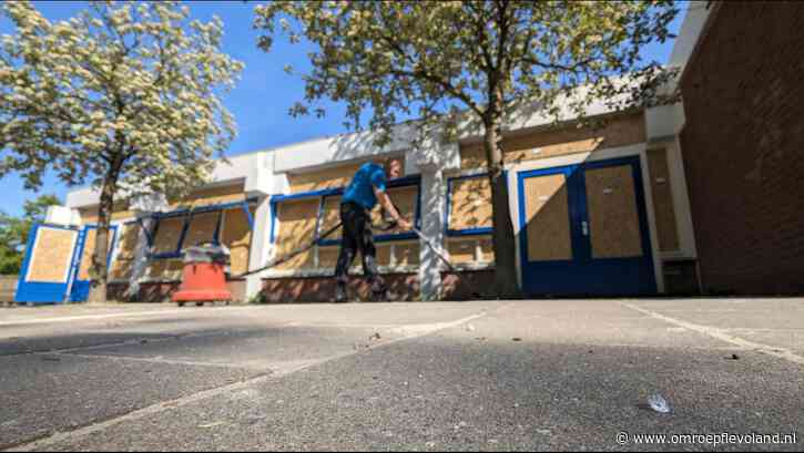 Lelystad - Vernielingen gesprek van de dag op schoolplein De Lepelaar, 'Dit voelt niet veilig'