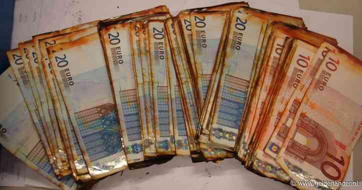 Duizenden euro’s ‘per ongeluk verbrand door koekjes bakkende vriendin’: man kan geld niet wisselen