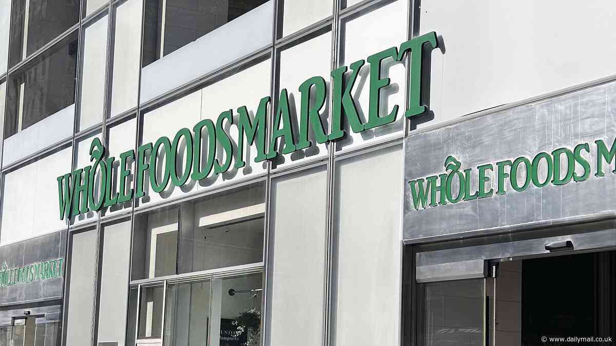 Whole Foods shopper pays for groceries in VERY confusing way