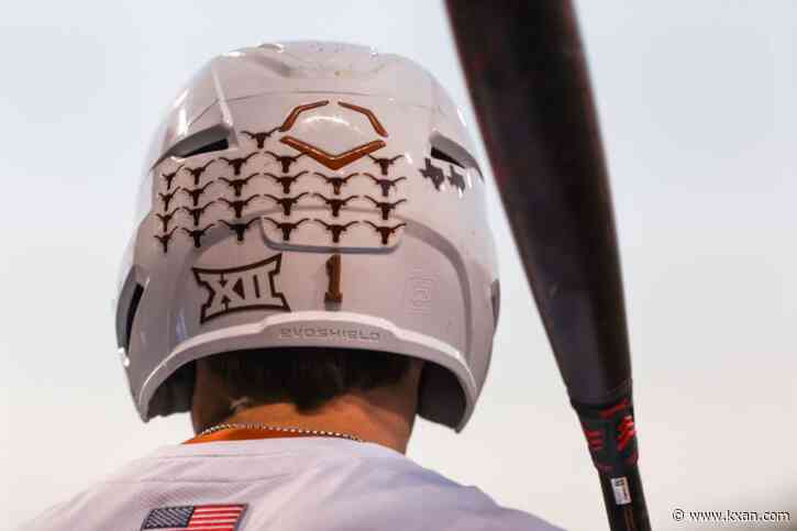 Longhorns baseball regains national rankings in two polls after UCF series win