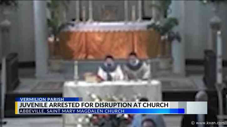 Video: Louisiana parishioners confront teen with gun trying to enter children's Mass