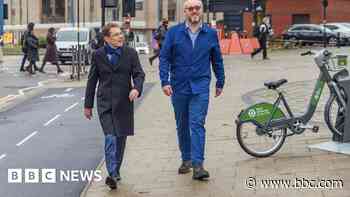 Mayor's cycling and walking commissioner steps down