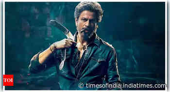 SRK's salt and pepper look in 'King' LEAKED