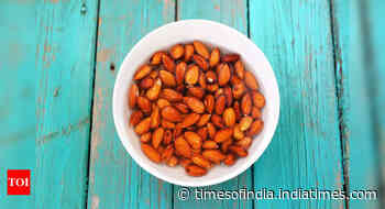 Benefits of eating soaked almonds regularly