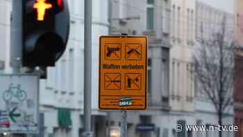 Mit Machete bewaffnet: Männer liefern sich Straßenschlacht in Leipziger Brennpunkt