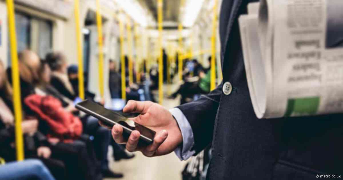 Map reveals which Tube stations are about to get mobile coverage