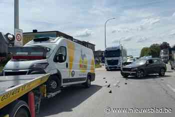Twee lichtgewonden bij ongeval op Autolei in Wommelgem