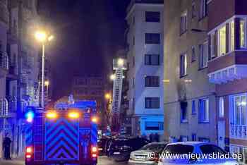 Man (43) die eerder met mes zwaaide opgepakt voor brand in centrum Oostende: “De man woonde in het appartementsgebouw”