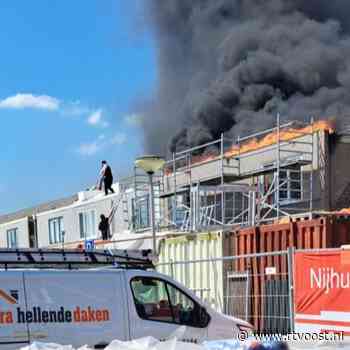 Drie woningen beschadigd bij grote brand in Deventer